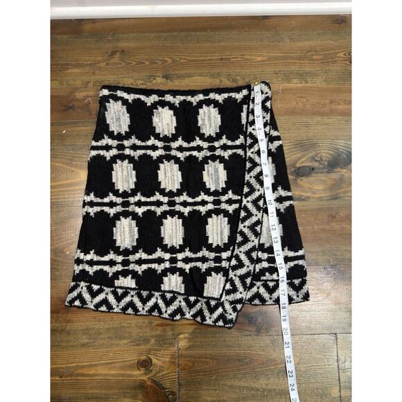 Free People Women's size Large Wrapped In You Blanket Skirt Aztec Geometric - Picture 6 of 6